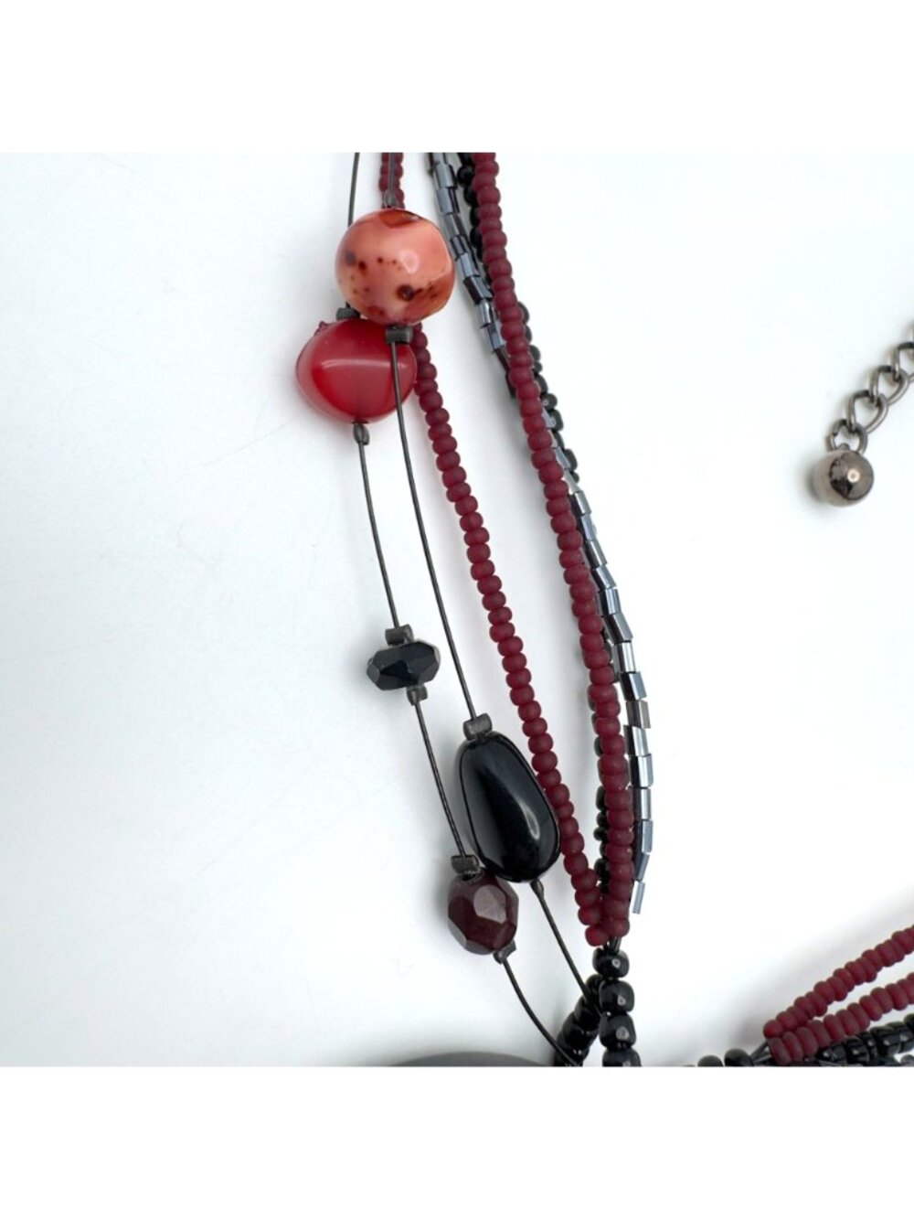 Chicos Gray Black Red Beaded Statement Necklace Pink Mica Acrylic Pendant Chain - Picture 6 of 11